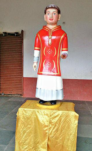 Statue